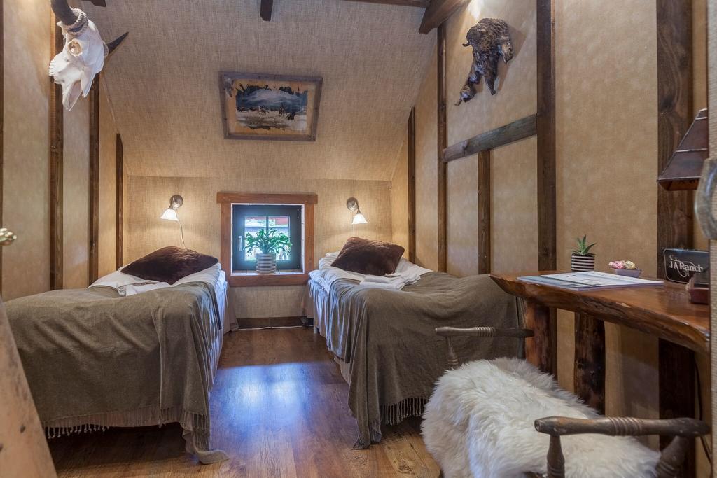 Guest house J A Ranch 3*